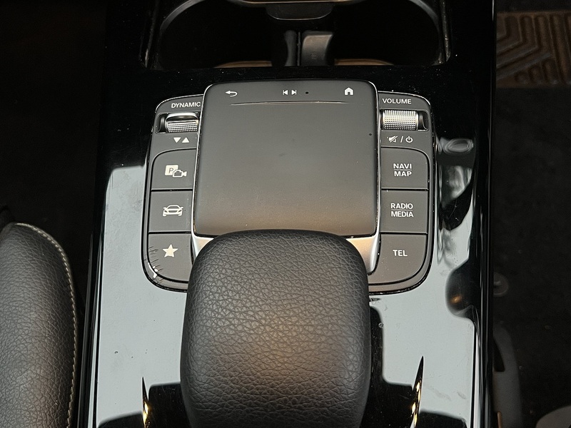 Mercedes-Benz CLA CLA250e AMG Line - U11333