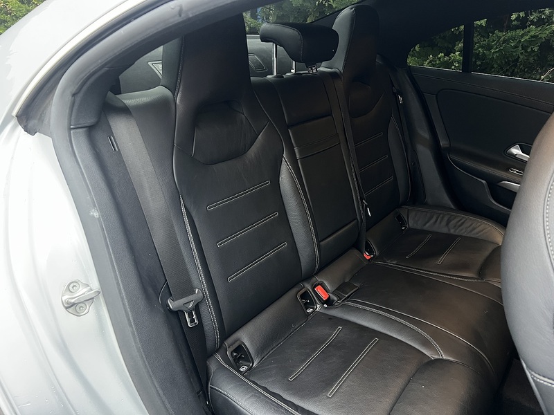 Mercedes-Benz CLA CLA250e AMG Line - U11333