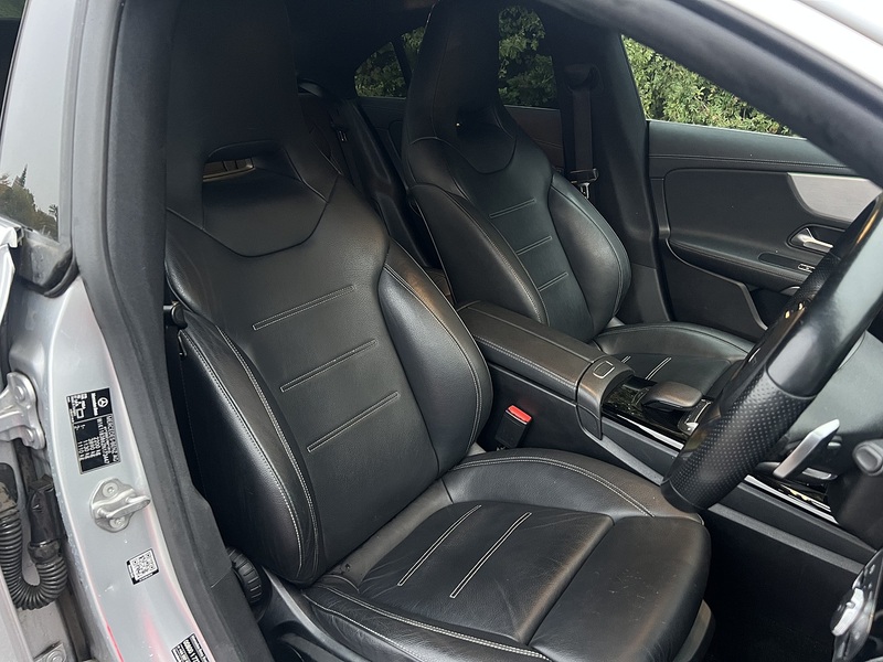 Mercedes-Benz CLA CLA250e AMG Line - U11333