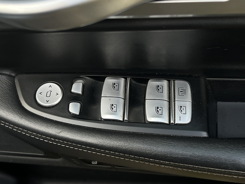 BMW 7 Series 730Ld Exclusive - U11335