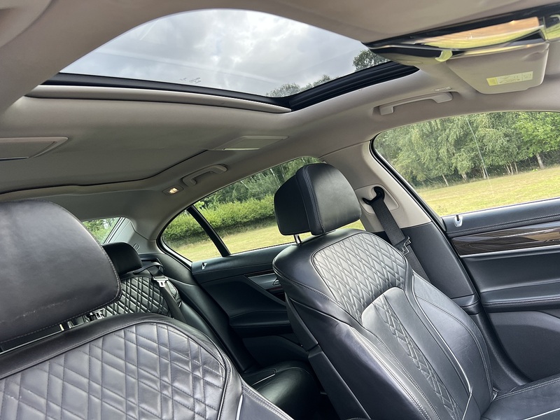 BMW 7 Series 730Ld Exclusive - U11335