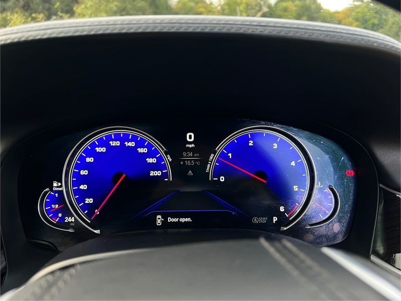 BMW 7 Series 730Ld Exclusive - U11335