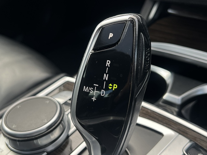 BMW 7 Series 730Ld Exclusive - U11335