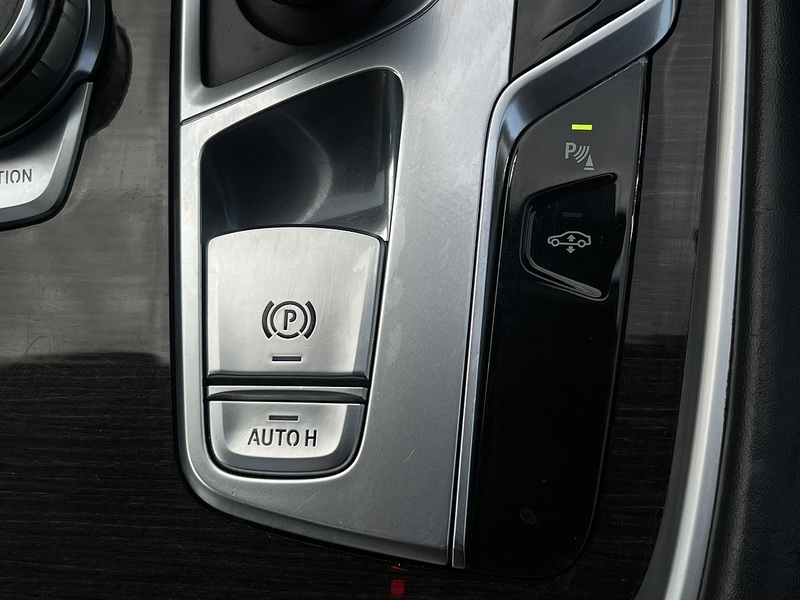 BMW 7 Series 730Ld Exclusive - U11335