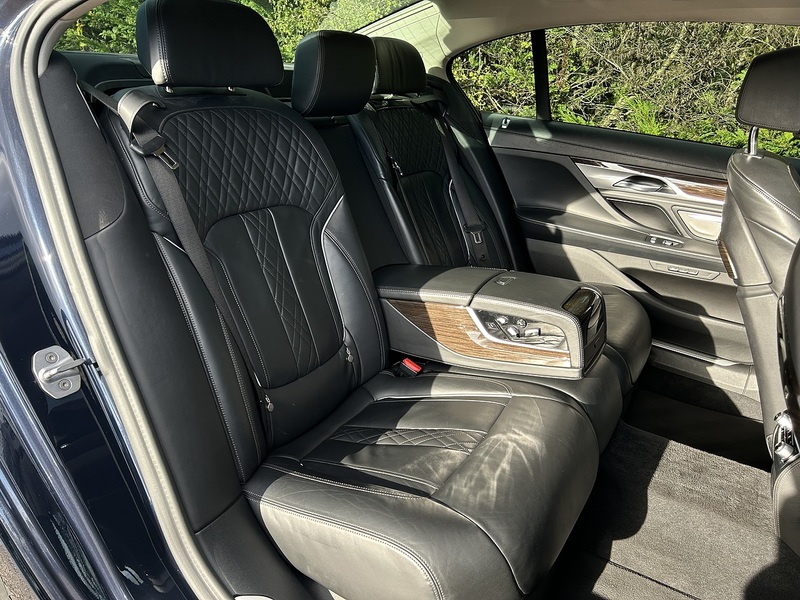 BMW 7 Series 730Ld Exclusive - U11335