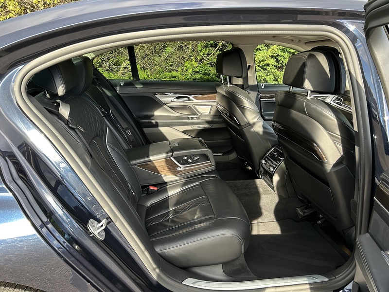 BMW 7 Series 730Ld Exclusive - U11335