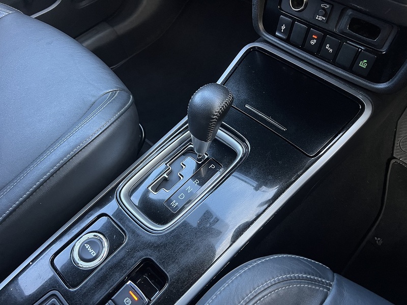 Mitsubishi Outlander MIVEC Exceed - U11338