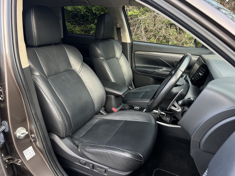 Mitsubishi Outlander MIVEC Exceed - U11338