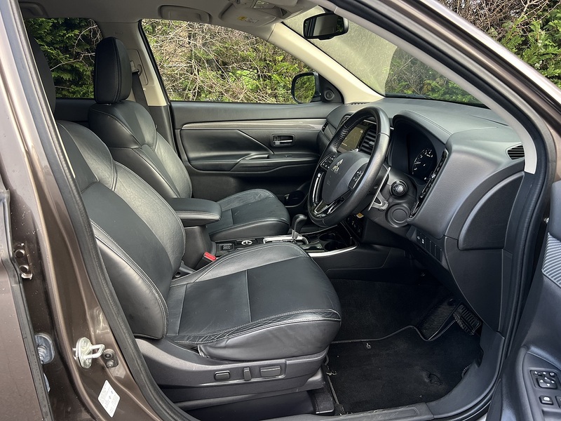 Mitsubishi Outlander MIVEC Exceed - U11338