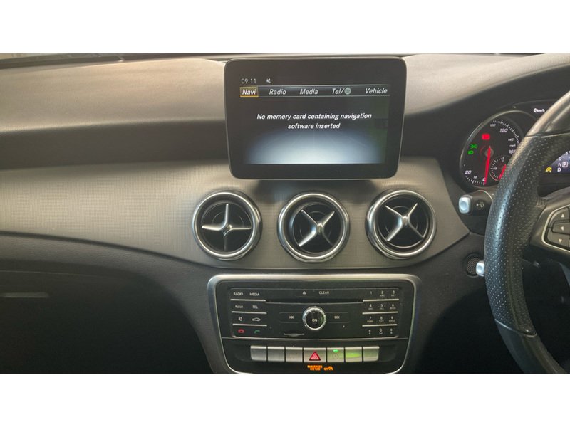 Mercedes-Benz GLA GLA180 Urban Edition - U11342