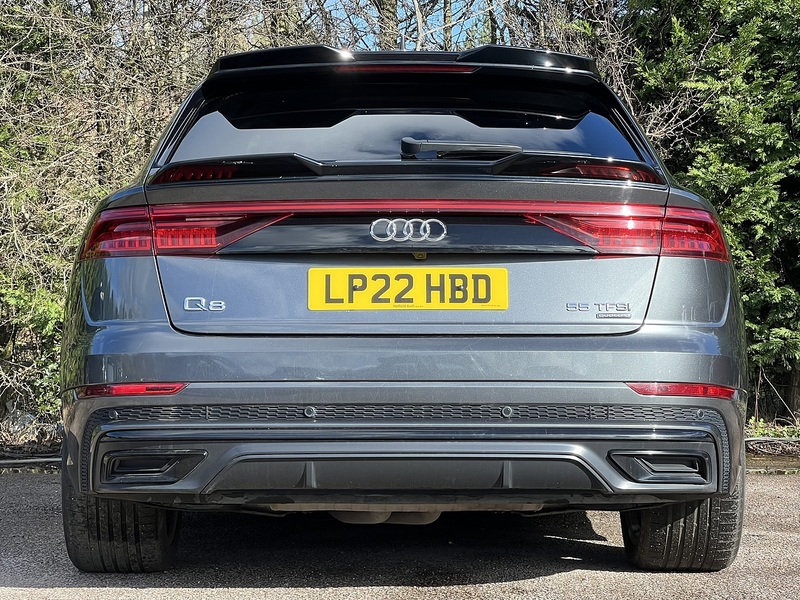 Audi Q8 TFSI V6 Black Edition - U11344