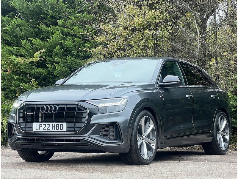Audi Q8 TFSI V6 Black Edition - U11344