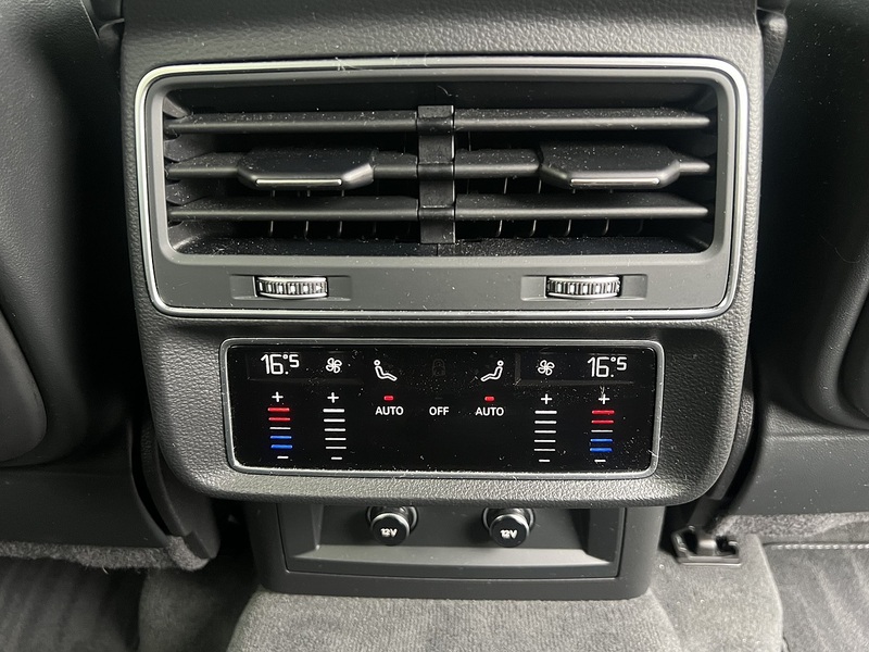 Audi Q8 TFSI V6 Black Edition - U11344