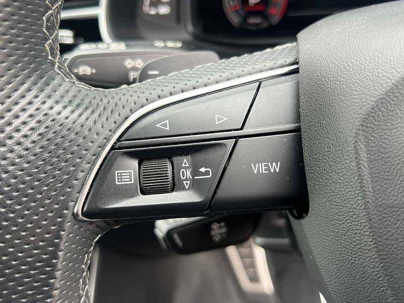 Audi Q8 TFSI V6 Black Edition - U11344