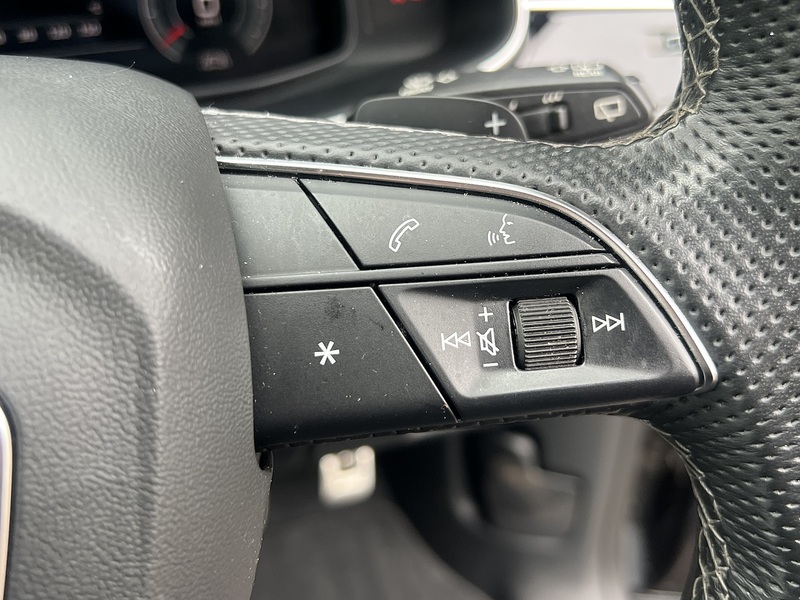 Audi Q8 TFSI V6 Black Edition - U11344