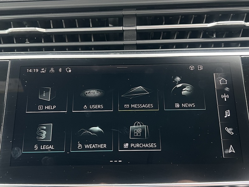 Audi Q8 TFSI V6 Black Edition - U11344