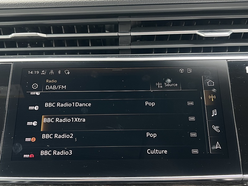 Audi Q8 TFSI V6 Black Edition - U11344