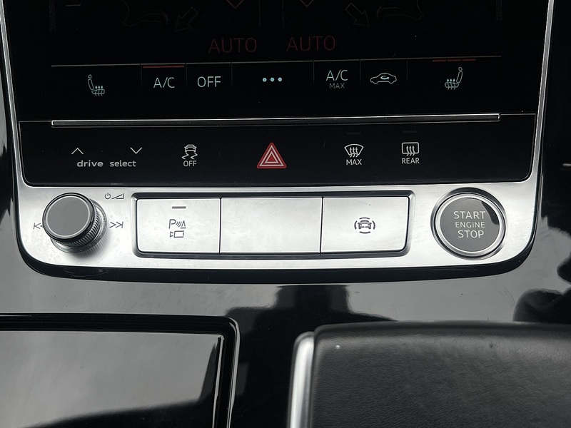 Audi Q8 TFSI V6 Black Edition - U11344