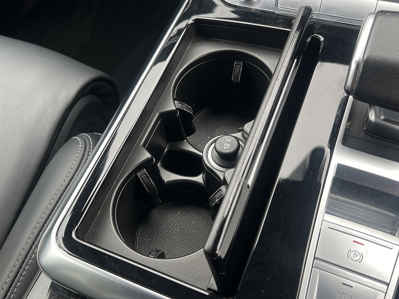 Audi Q8 TFSI V6 Black Edition - U11344