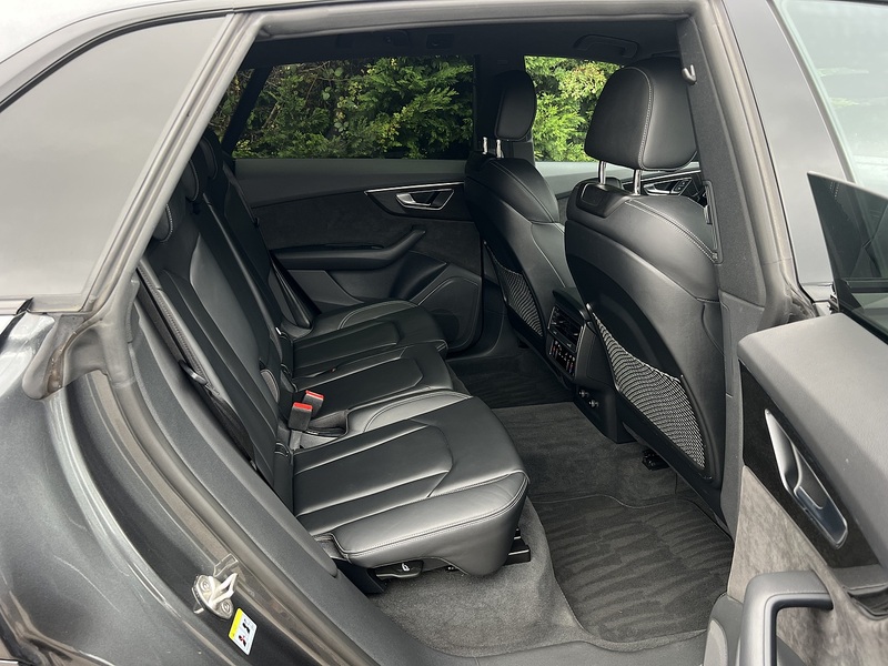 Audi Q8 TFSI V6 Black Edition - U11344