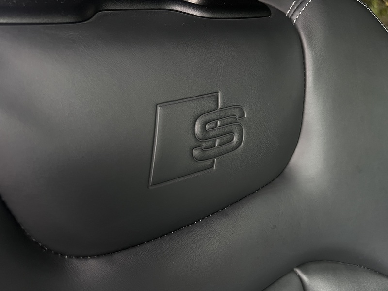 Audi Q8 TFSI V6 Black Edition - U11344