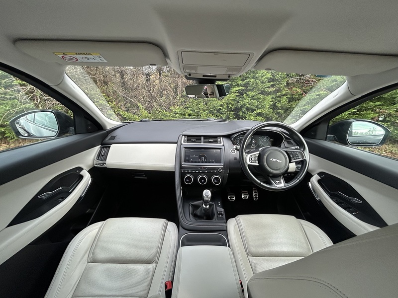 Jaguar E-PACE D150 R-Dynamic S - U11351