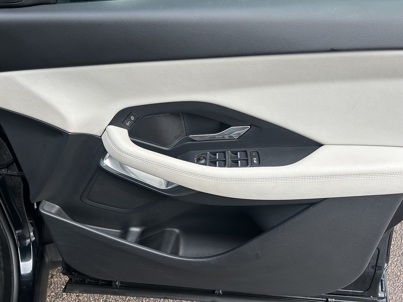 Jaguar E-PACE D150 R-Dynamic S - U11351