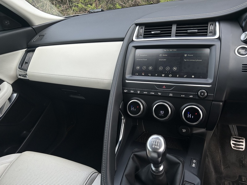 Jaguar E-PACE D150 R-Dynamic S - U11351