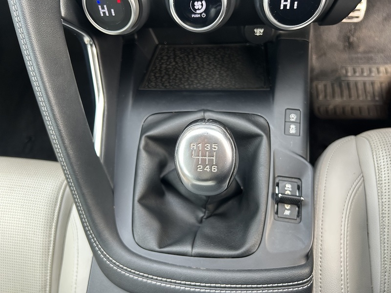 Jaguar E-PACE D150 R-Dynamic S - U11351