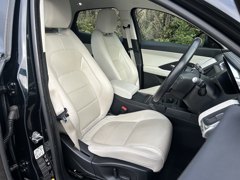 Jaguar E-PACE D150 R-Dynamic S - U11351