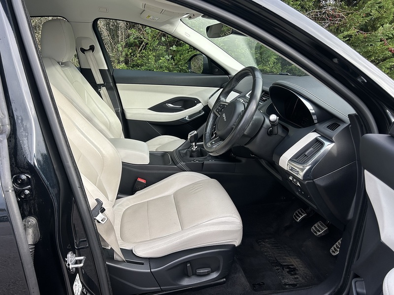 Jaguar E-PACE D150 R-Dynamic S - U11351