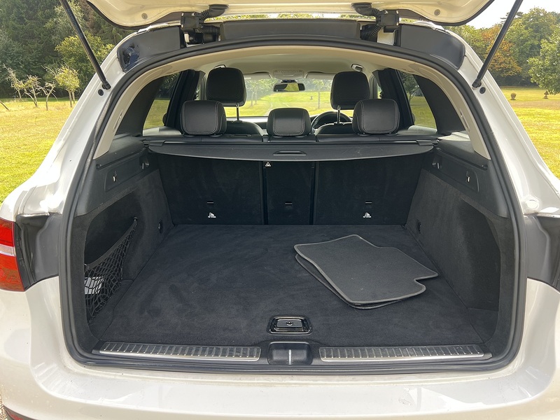 Mercedes-Benz GLC GLC220d Urban Edition - U11352