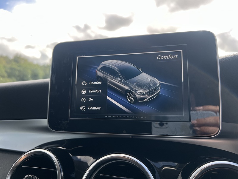 Mercedes-Benz GLC GLC220d Urban Edition - U11352