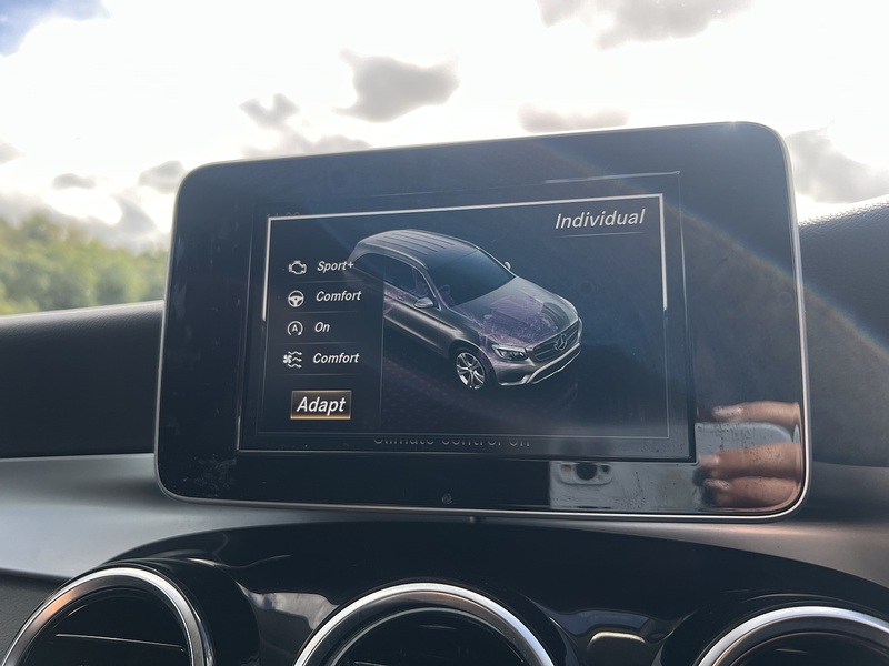 Mercedes-Benz GLC GLC220d Urban Edition - U11352