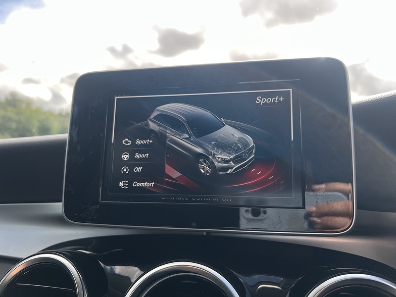 Mercedes-Benz GLC GLC220d Urban Edition - U11352