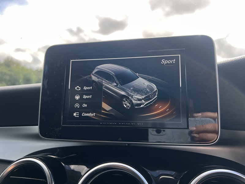 Mercedes-Benz GLC GLC220d Urban Edition - U11352