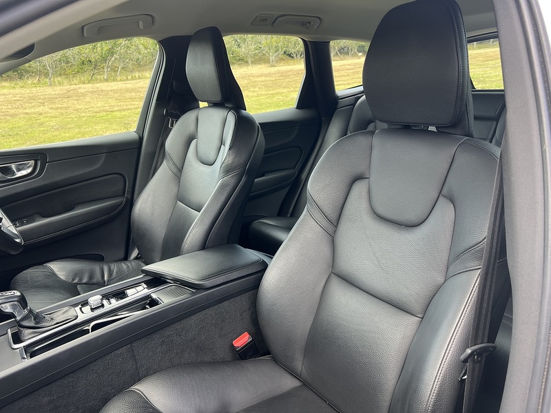 Volvo XC60 T5 Momentum - U11353