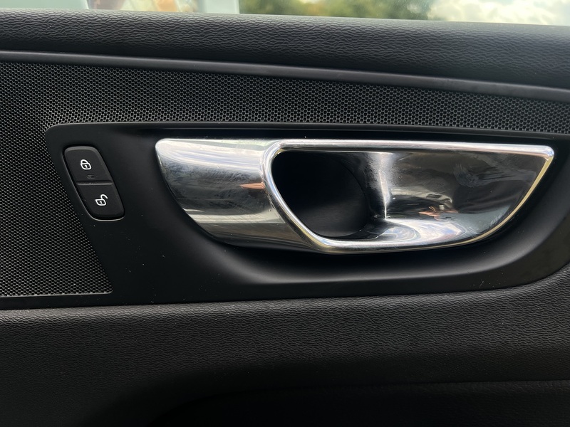 Volvo XC60 T5 Momentum - U11353