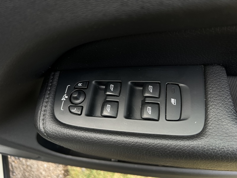 Volvo XC60 T5 Momentum - U11353