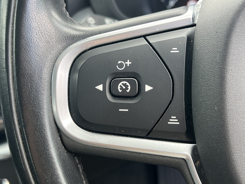 Volvo XC60 T5 Momentum - U11353