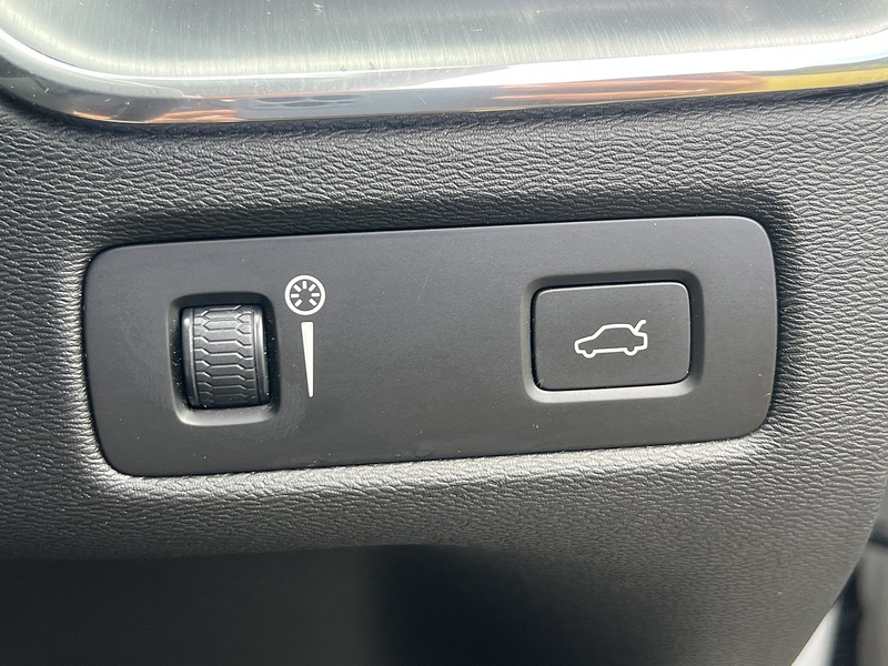 Volvo XC60 T5 Momentum - U11353