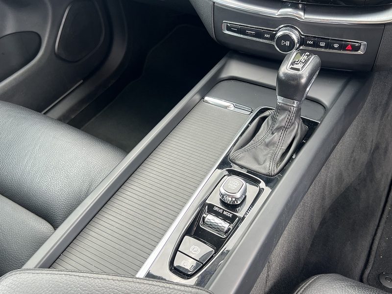 Volvo XC60 T5 Momentum - U11353