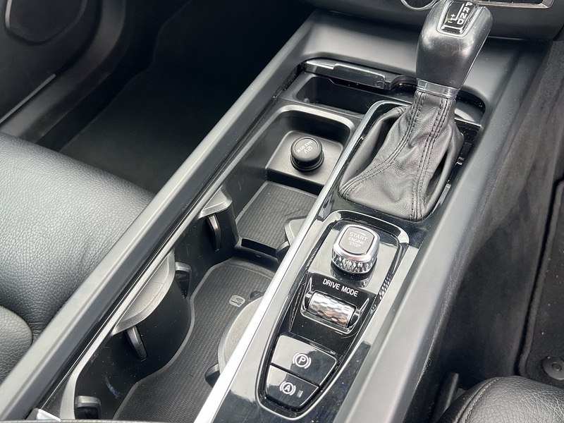 Volvo XC60 T5 Momentum - U11353