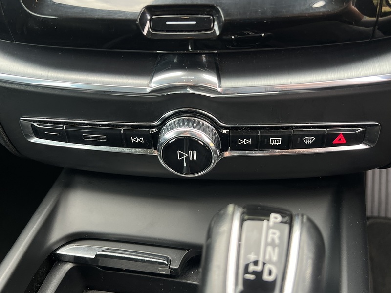 Volvo XC60 T5 Momentum - U11353