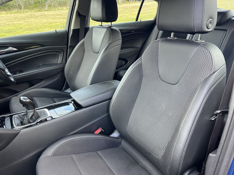 Vauxhall Insignia i Turbo Tech Line Nav - U11356