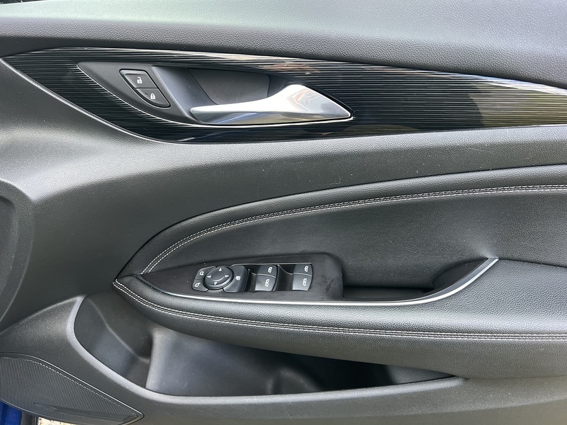 Vauxhall Insignia i Turbo Tech Line Nav - U11356