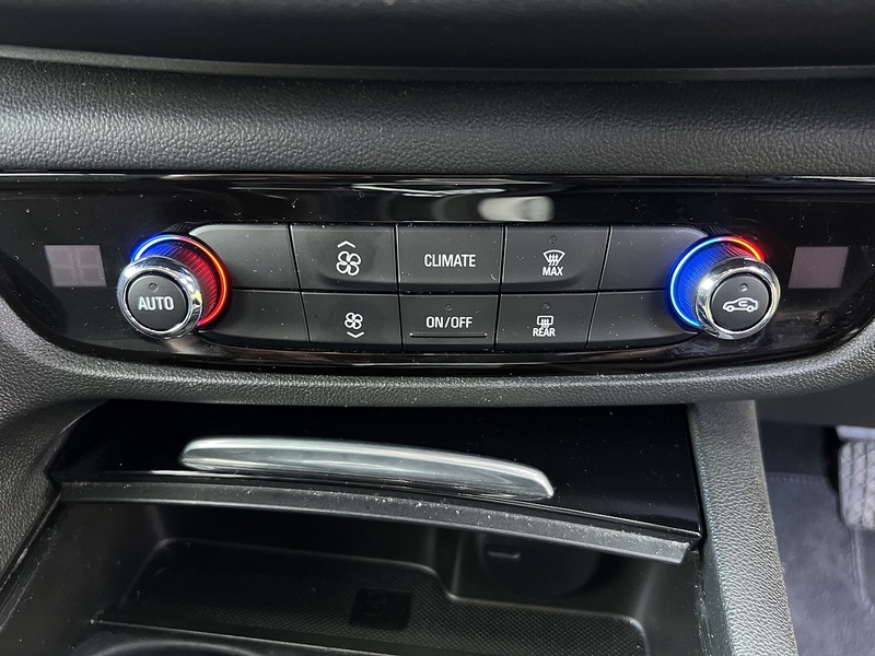 Vauxhall Insignia i Turbo Tech Line Nav - U11356