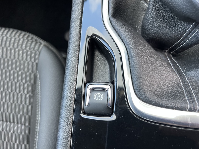Vauxhall Insignia i Turbo Tech Line Nav - U11356