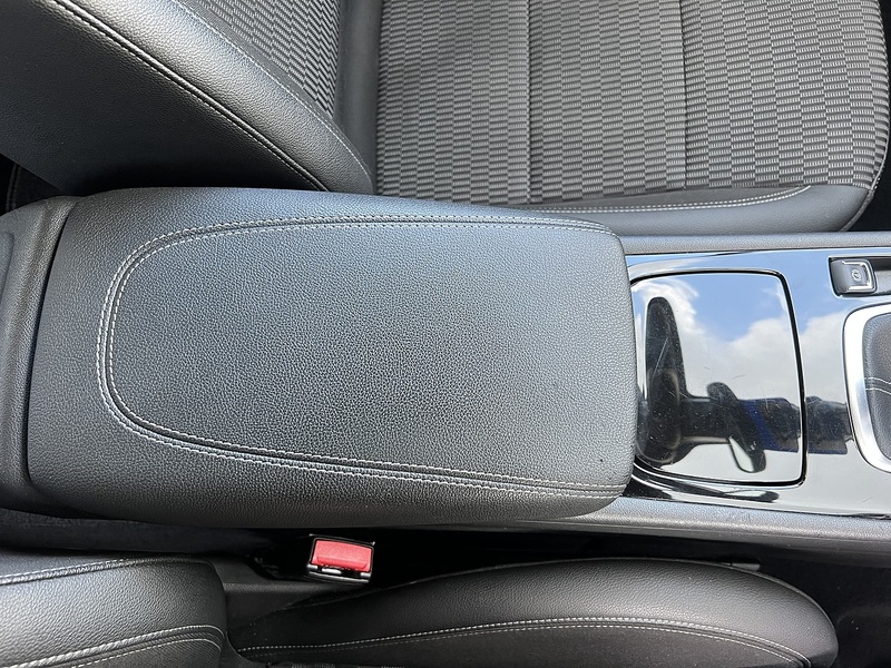 Vauxhall Insignia i Turbo Tech Line Nav - U11356