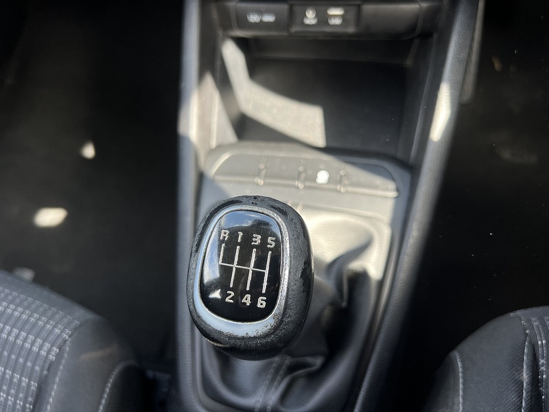 Kia Stonic CRDi 2 - U11357